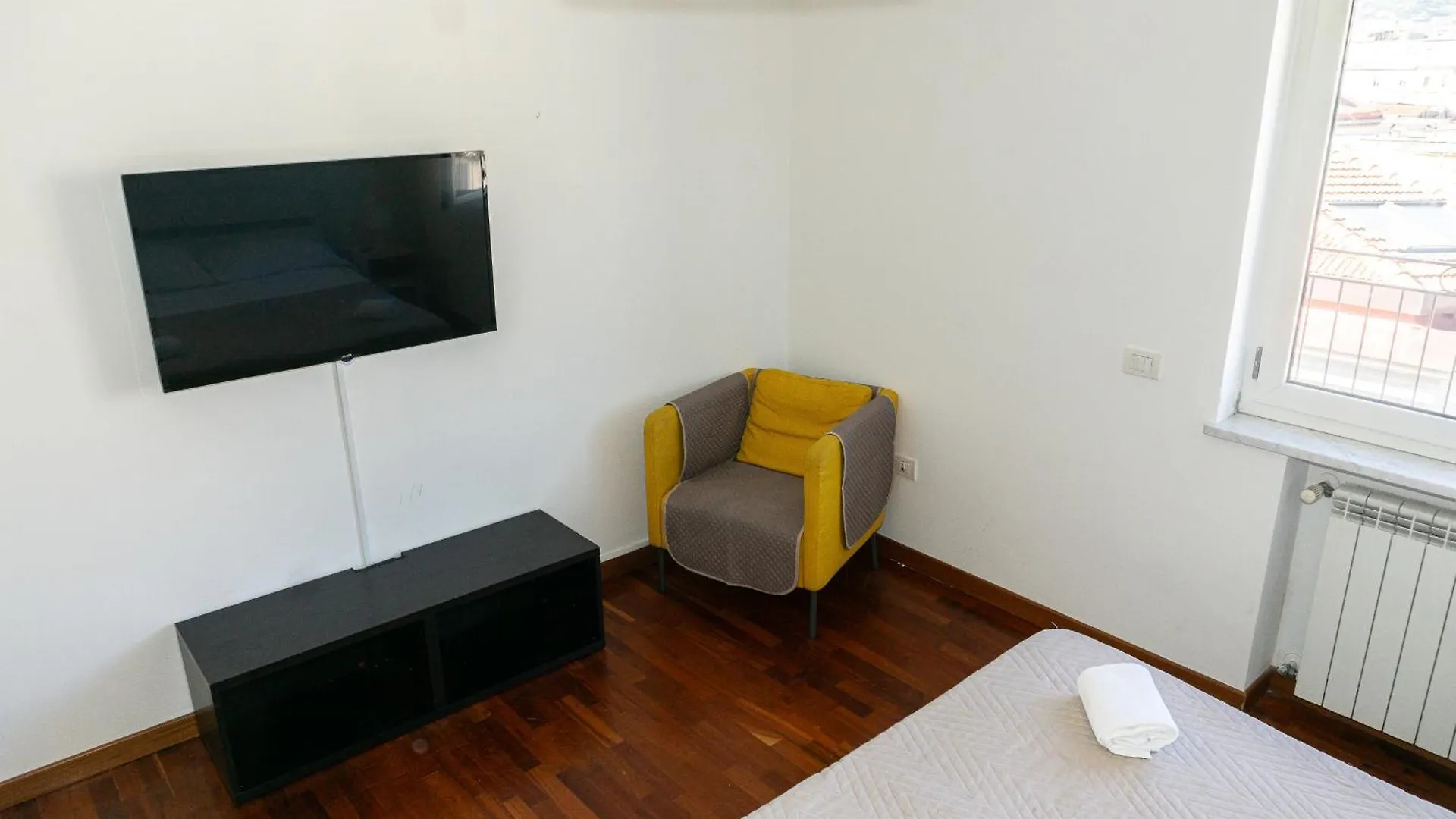 A I R Rettifilo Apartments Napoli 0*,  Italia